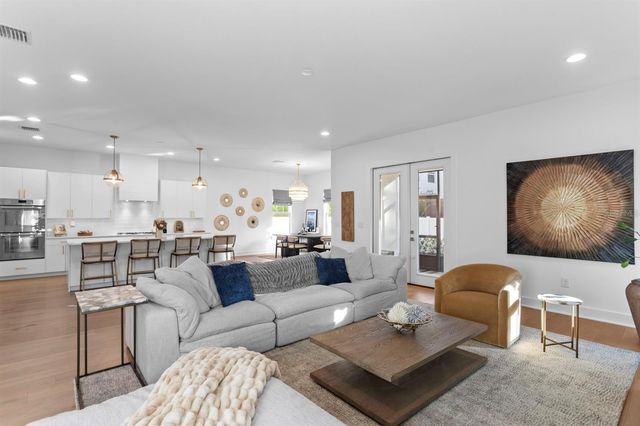 3518 W OBISPO STREET, Tampa, FL 33629