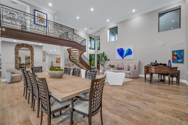 2941 Fairway Dr, Hollywood, FL 33021