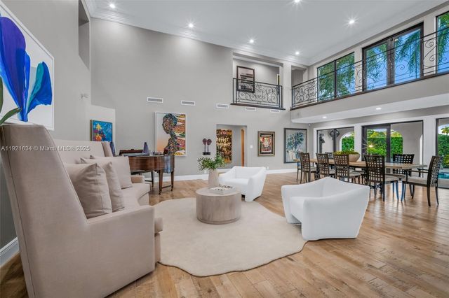 2941 Fairway Dr, Hollywood, FL 33021