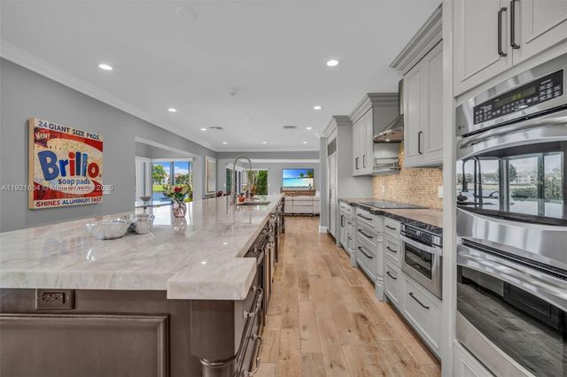 2941 Fairway Dr, Hollywood, FL 33021