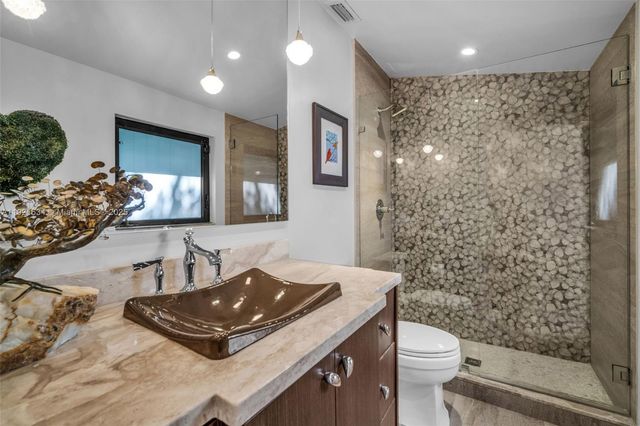 2941 Fairway Dr, Hollywood, FL 33021