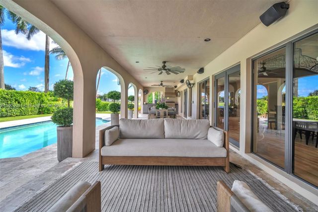 2941 Fairway Dr, Hollywood, FL 33021