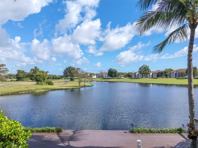 2941 Fairway Dr, Hollywood, FL 33021
