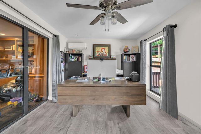 2941 Fairway Dr, Hollywood, FL 33021