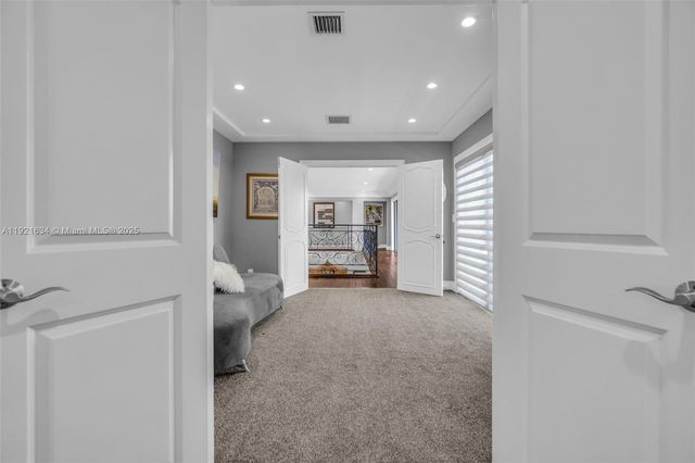 2941 Fairway Dr, Hollywood, FL 33021