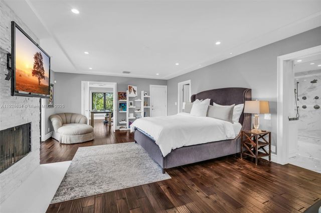 2941 Fairway Dr, Hollywood, FL 33021