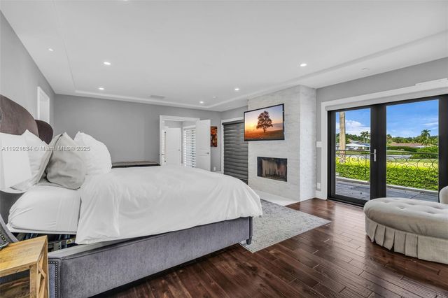 2941 Fairway Dr, Hollywood, FL 33021