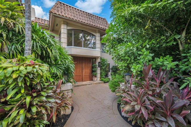 2941 Fairway Dr, Hollywood, FL 33021