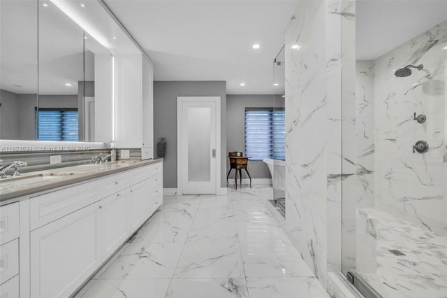 2941 Fairway Dr, Hollywood, FL 33021