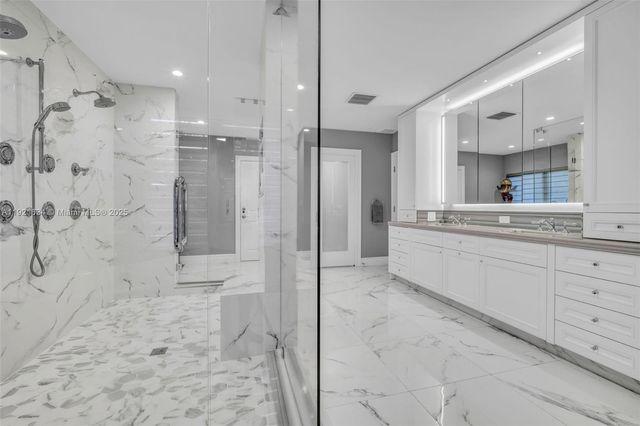 2941 Fairway Dr, Hollywood, FL 33021