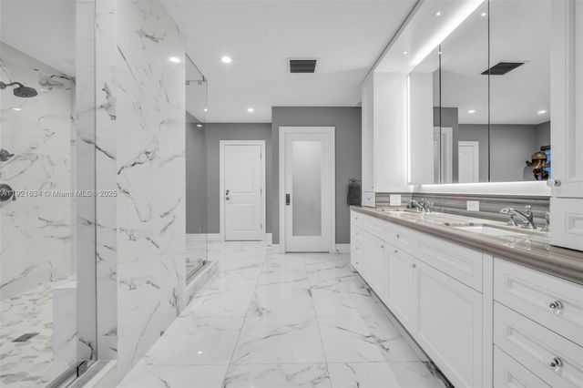 2941 Fairway Dr, Hollywood, FL 33021