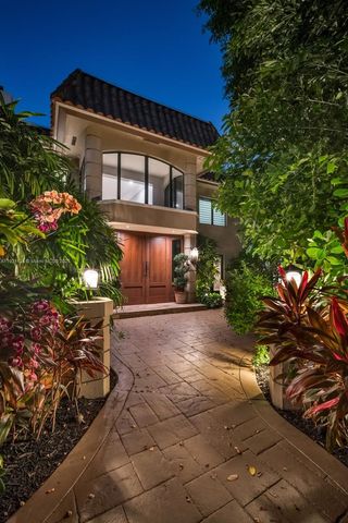 2941 Fairway Dr, Hollywood, FL 33021