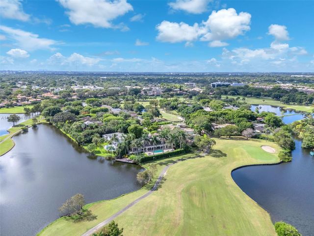 2941 Fairway Dr, Hollywood, FL 33021