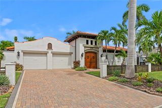 2950 ALTON DRIVE, St Pete Beach, FL 33706
