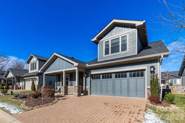 158 Waightstill Drive, Arden, NC 28704