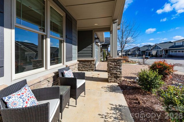 158 Waightstill Drive, Arden, NC 28704