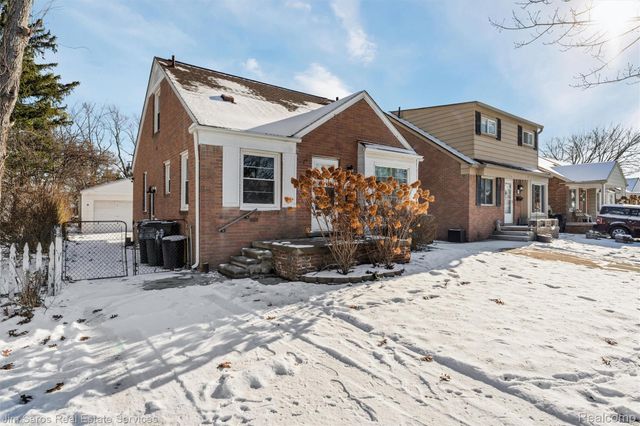 1811 15th Street, Wyandotte, MI 48192