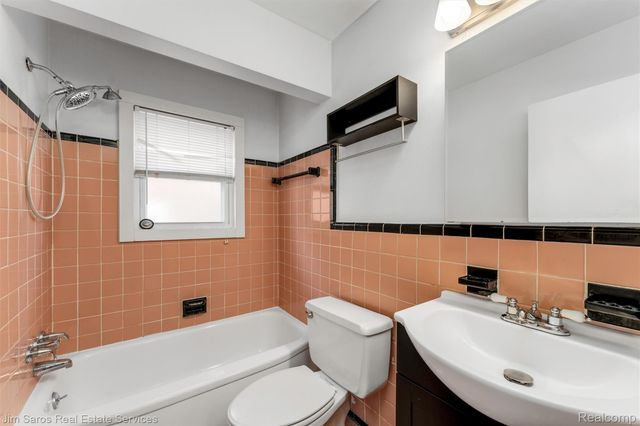 1811 15th Street, Wyandotte, MI 48192