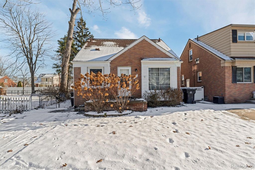 1811 15th Street, Wyandotte, MI 48192