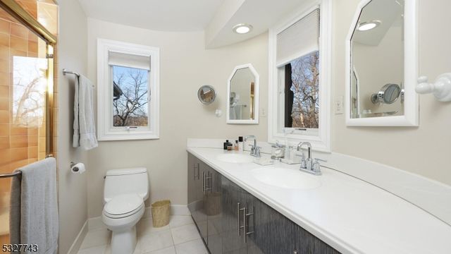 80 Glen Eagle Dr, Watchung Boro, NJ 07069