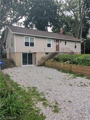 1242 Wingfoot Lake Road, Mogadore, OH 44260