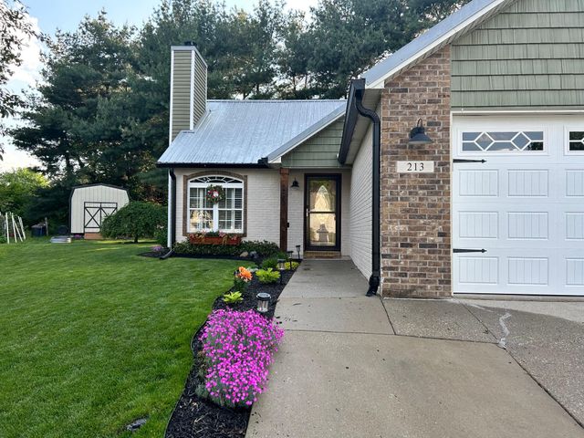 213 Horseshoe Court, Frankfort, KY 40601