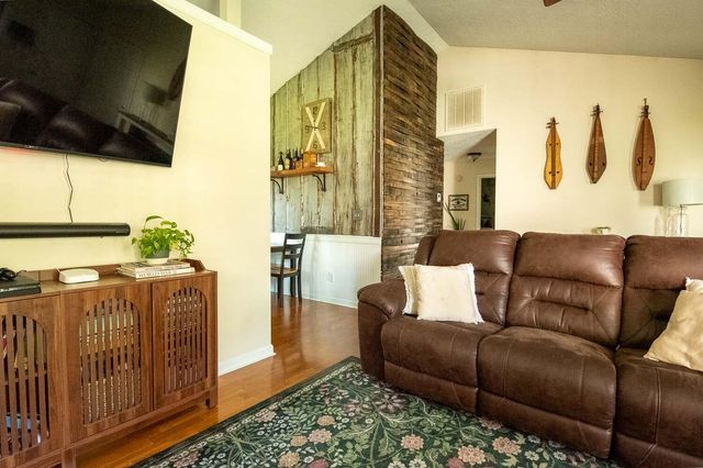 213 Horseshoe Court, Frankfort, KY 40601