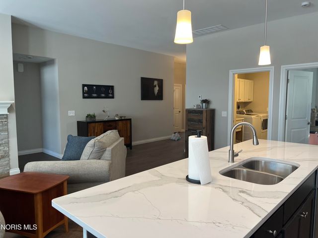 3402 Moonlit Pass, Monclova, OH 43542