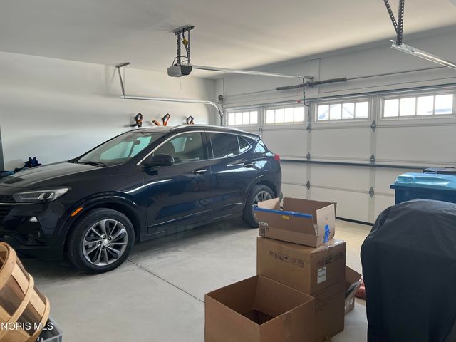 3402 Moonlit Pass, Monclova, OH 43542