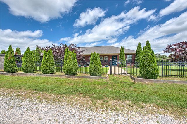 15888 Stave Court, Gentry, AR 72734