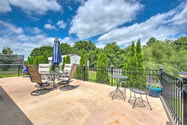 15888 Stave Court, Gentry, AR 72734