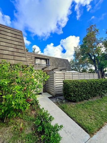 903 9th Terrace, Palm Beach Gardens, FL 33418