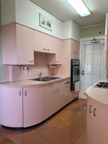 130 4TH AVENUE N 502, St Petersburg, FL 33701