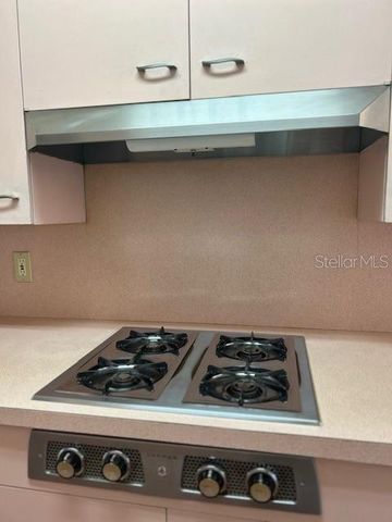 130 4TH AVENUE N 502, St Petersburg, FL 33701