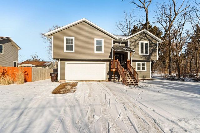 W1018 Larkspur ROAD, Genoa City, WI 53128