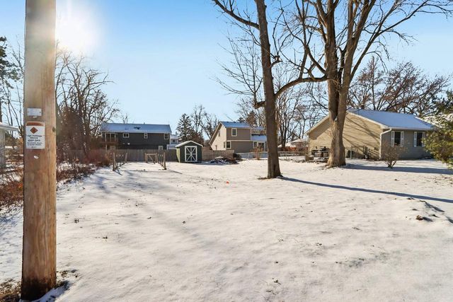 W1018 Larkspur ROAD, Genoa City, WI 53128