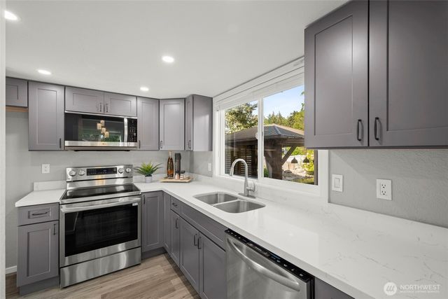 1706 Balsa Court, Milton, WA 98354