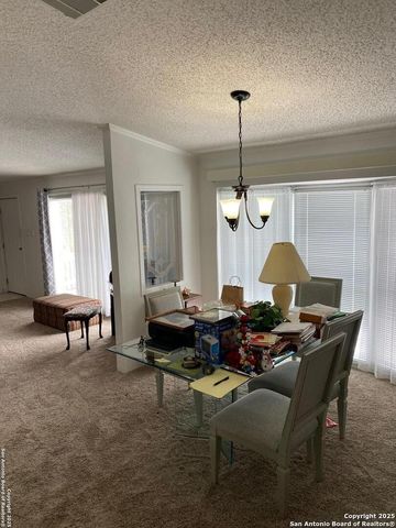 220 N Walnut Way, Boerne, TX 78006