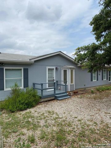 220 N Walnut Way, Boerne, TX 78006