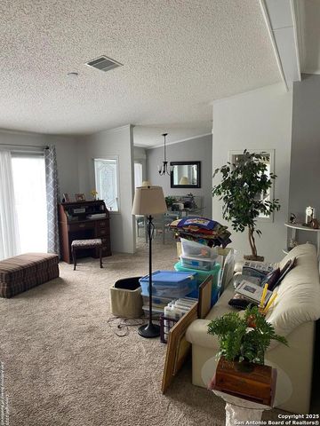 220 N Walnut Way, Boerne, TX 78006