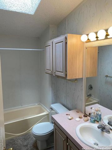 220 N Walnut Way, Boerne, TX 78006