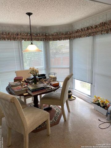 220 N Walnut Way, Boerne, TX 78006