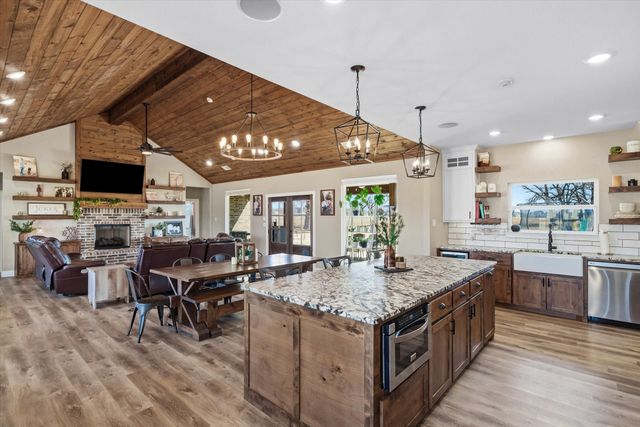 2055 Eastfield Drive, Wills Point, TX 75169