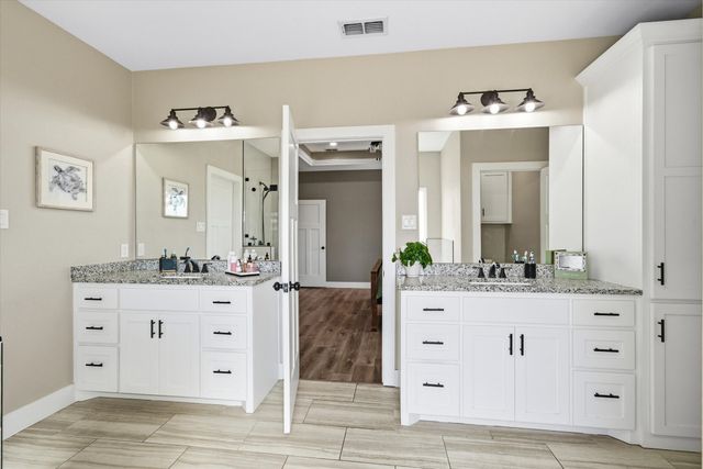 2055 Eastfield Drive, Wills Point, TX 75169