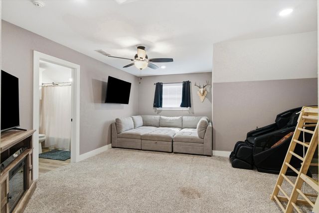 2055 Eastfield Drive, Wills Point, TX 75169