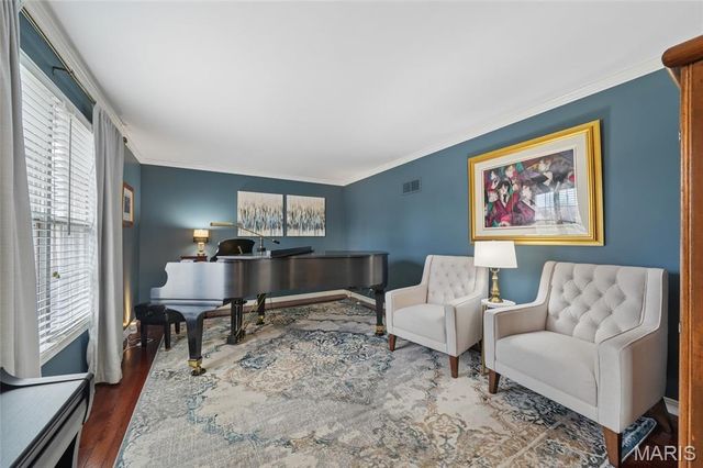 713 Village Wood Court, Ballwin, MO 63021