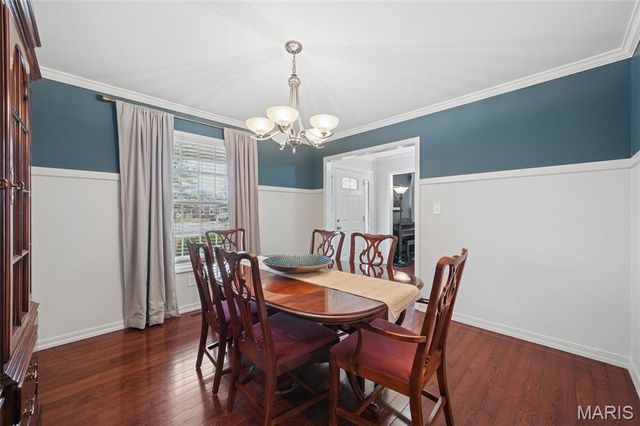 713 Village Wood Court, Ballwin, MO 63021