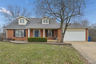 713 Village Wood Court, Ballwin, MO 63021