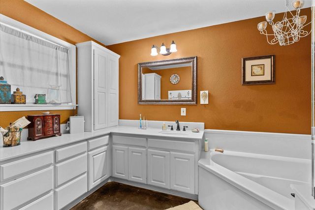 8550 New Hope Rd, Gilmer, TX 75645