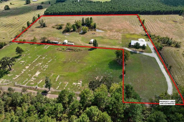 8550 New Hope Rd, Gilmer, TX 75645